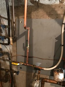 Tuyaux d_eau chaude pour lavabo à Charlesbourg- Plomberie Jeff Gagné à Québec